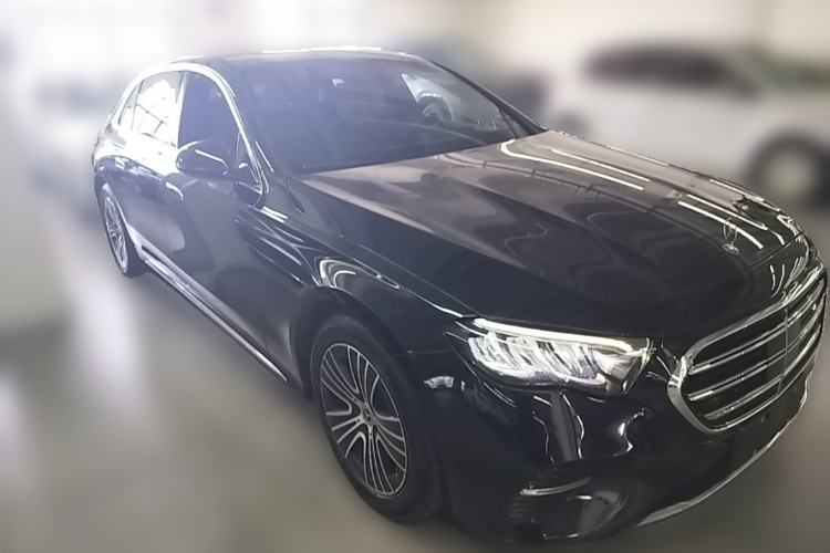 Used Mercedes-Benz E-Class 2024 Facelift E 260 L Front Right 45 Deg