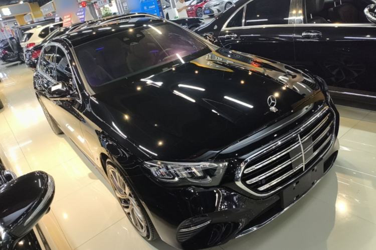 Used Mercedes-Benz E-Class 2024 Refresh E 300 L Stylish Edition Front Right 45 Deg