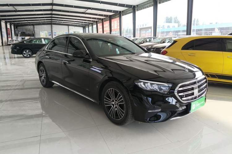 Used Mercedes-Benz E-Class 2024 Facelift E 260 L Front Right 45 Deg