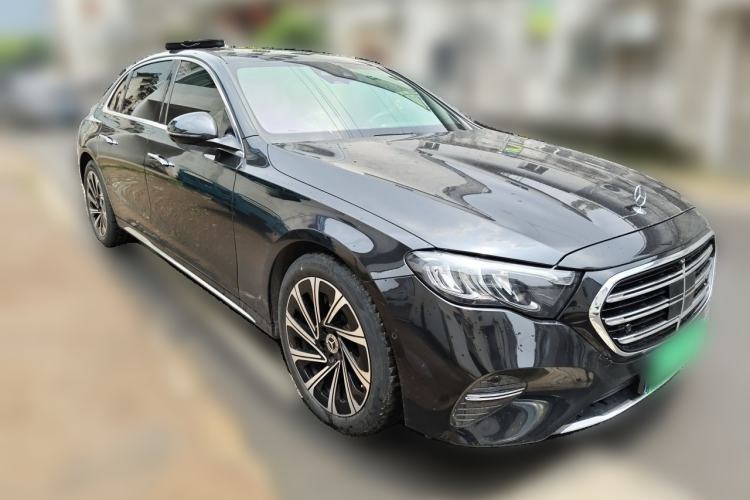 Used Mercedes-Benz E-Class 2024 Facelift E 300 L Luxury Edition Front Right 45 Deg