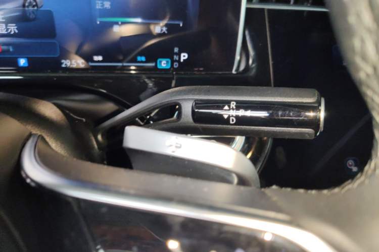 Used Mercedes-Benz E-Class 2024 E 300 L Luxury Model Gear Lever