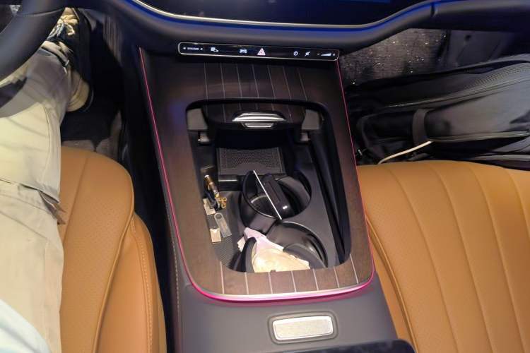 Used Mercedes-Benz E-Class 2024 E 300 L Luxury Model Gear Lever