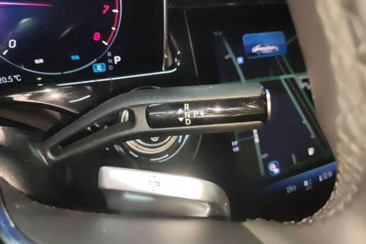 Used Mercedes-Benz E-Class 2024 E 300 Luxury Sport Edition Gear Lever