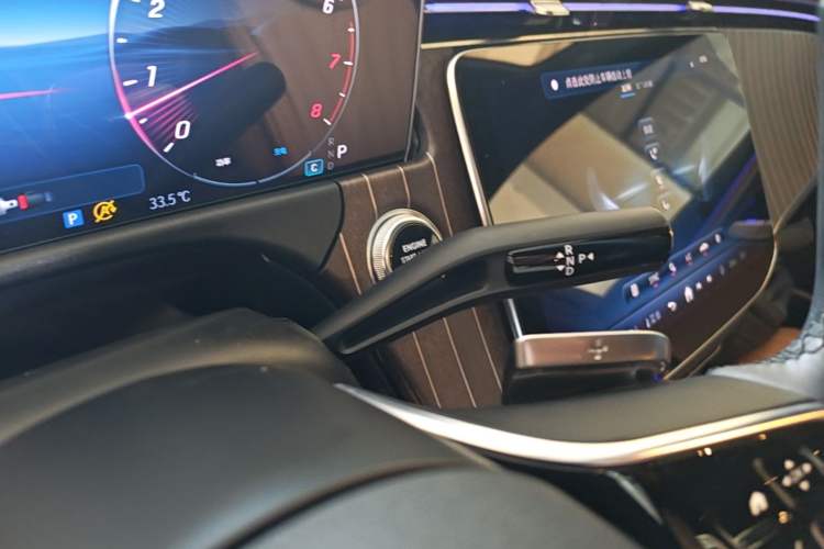 Used Mercedes-Benz E-Class 2024 E 300 L Stylish Model Gear Lever