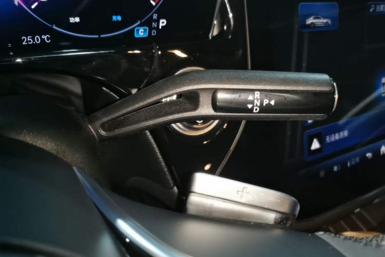 Used Mercedes-Benz E-Class 2024 E 300 L Luxury Model Gear Lever