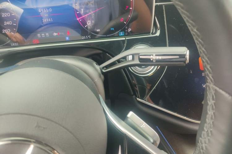 Used Mercedes-Benz E-Class 2024 E 300 L Luxury Model Gear Lever