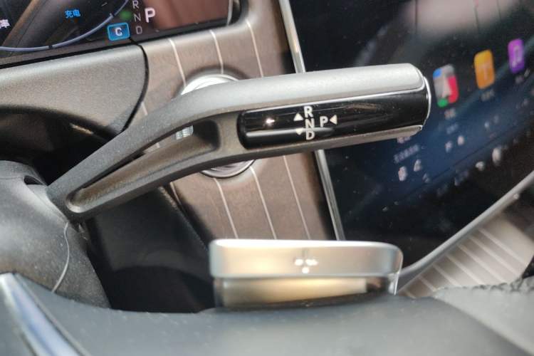 Used Mercedes-Benz E-Class 2024 E 300 L Stylish Model Gear Lever