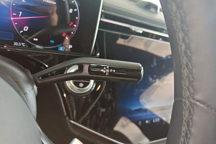 Used Mercedes-Benz E-Class 2024 E 300 L Luxury Model Gear Lever