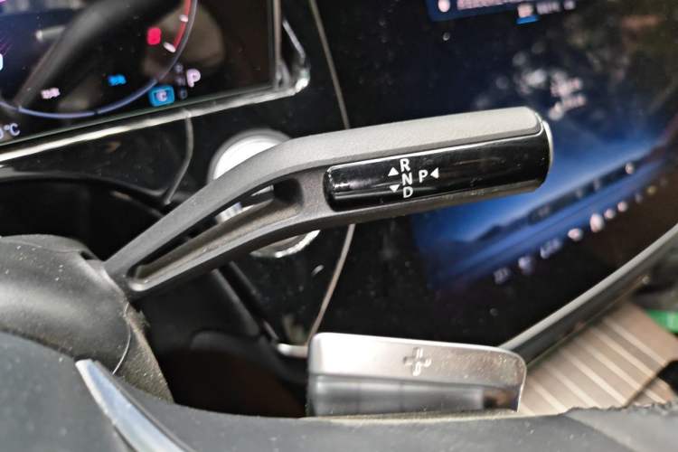 Used Mercedes-Benz E-Class 2024 E 300 L Luxury Model Gear Lever
