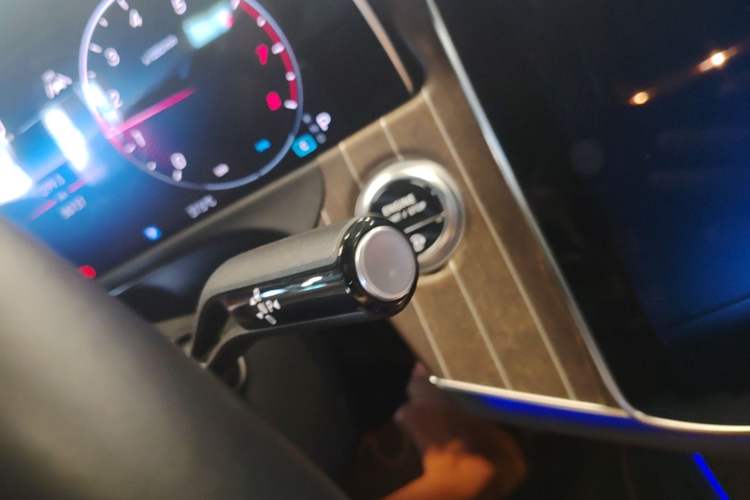 Used Mercedes-Benz E-Class 2024 E 300 L Stylish Model Gear Lever