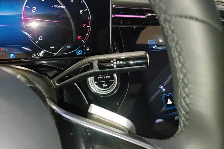 Used Mercedes-Benz E-Class 2024 Facelift E 300 L Luxury Edition Gear Lever