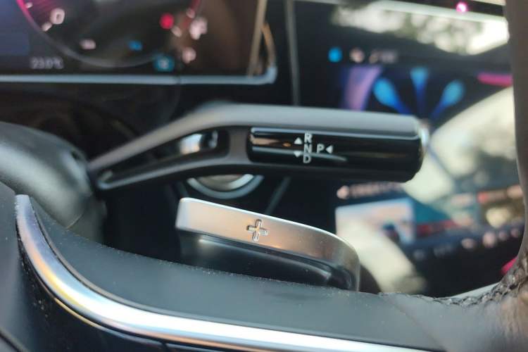 Used Mercedes-Benz E-Class 2024 E 300 L Luxury Model Gear Lever