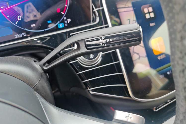 Used Mercedes-Benz E-Class 2024 Restyled E 260 L Sport Edition Gear Lever