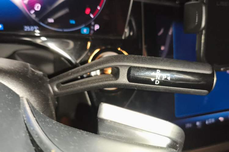 Used Mercedes-Benz E-Class 2024 Facelift E 300 L Luxury Edition Gear Lever