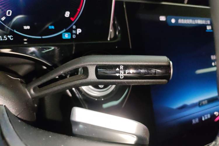 Used Mercedes-Benz E-Class 2024 Facelift E 300 L Luxury Edition Gear Lever