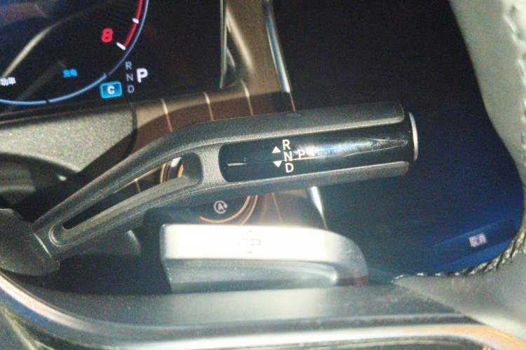 Used Mercedes-Benz E-Class 2024 Refresh E 300 L Stylish Edition Gear Lever