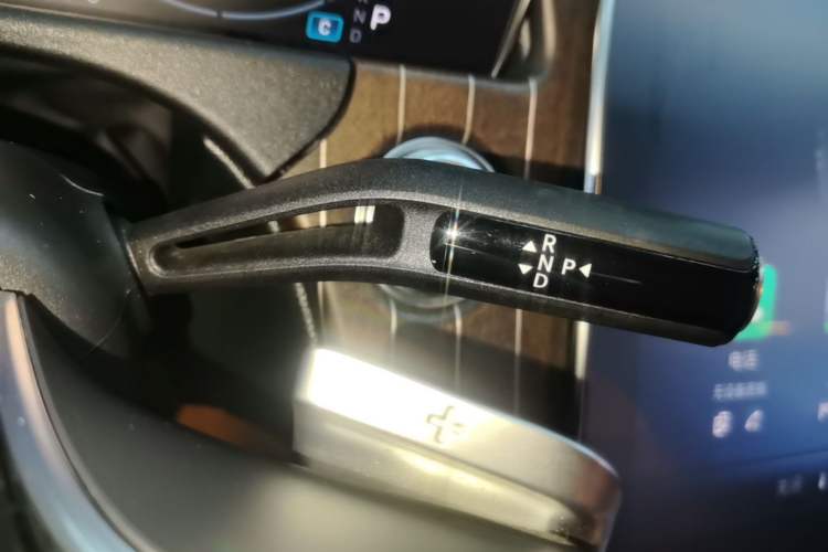 Used Mercedes-Benz E-Class 2024 E 300 L Stylish Model Gear Lever