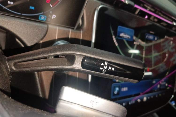Used Mercedes-Benz E-Class 2024 E 300 L Stylish Model Gear Lever