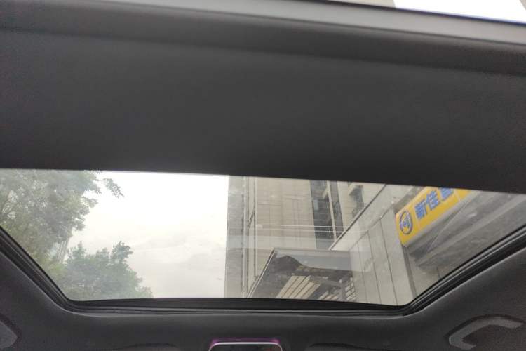 Used Mercedes-Benz E-Class 2024 E 260 L Headliner