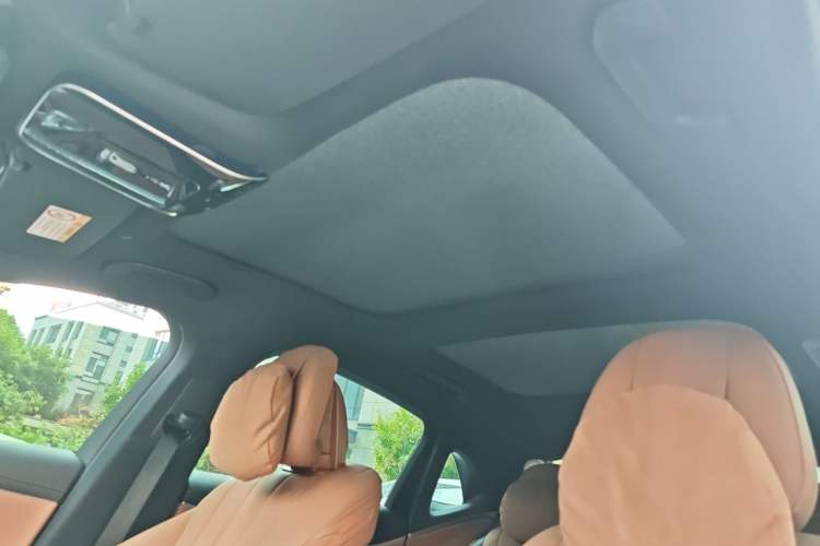 Used Mercedes-Benz E-Class 2024 E 260 L Headliner