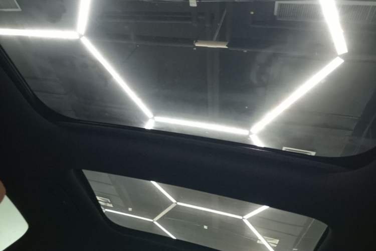 Used Mercedes-Benz E-Class 2024 Refresh E 300 L Stylish Edition Headliner