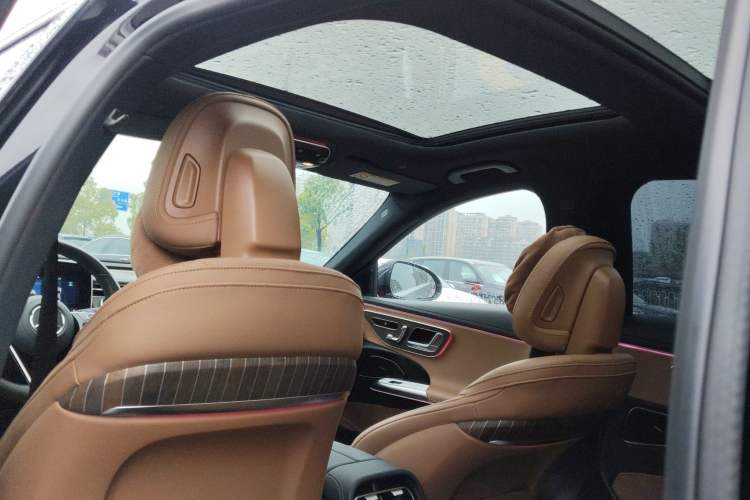 Used Mercedes-Benz E-Class 2024 Refresh E 300 L Stylish Edition Headliner