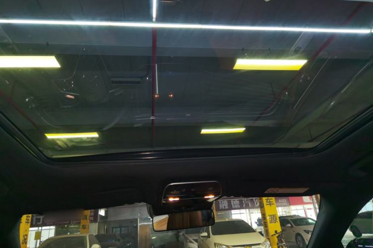 Used Mercedes-Benz E-Class 2024 E 260 L Headliner