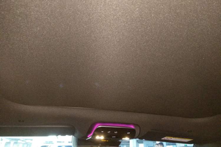 Used Mercedes-Benz E-Class 2024 Facelift E 300 L Luxury Edition Headliner