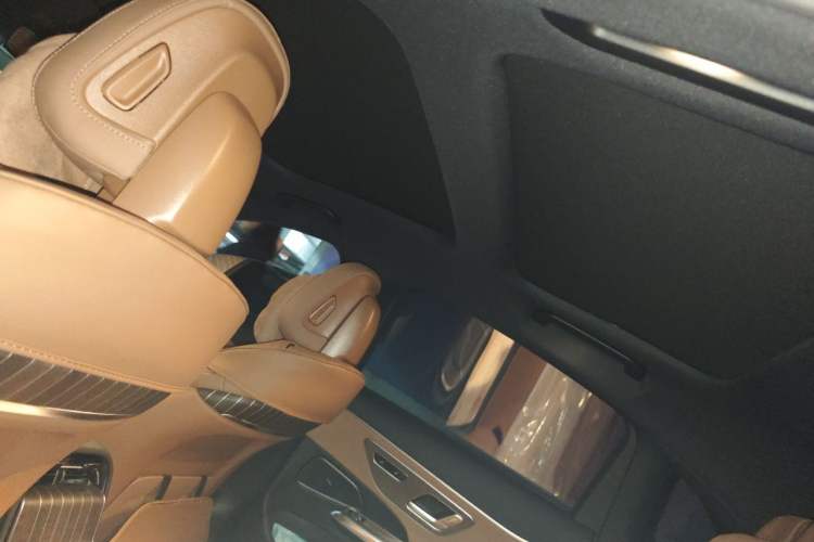 Used Mercedes-Benz E-Class 2024 E 300 L Stylish Model Headliner