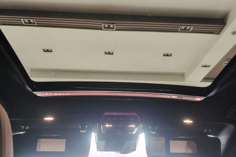 Used Mercedes-Benz E-Class 2024 E 300 L Luxury Model Headliner