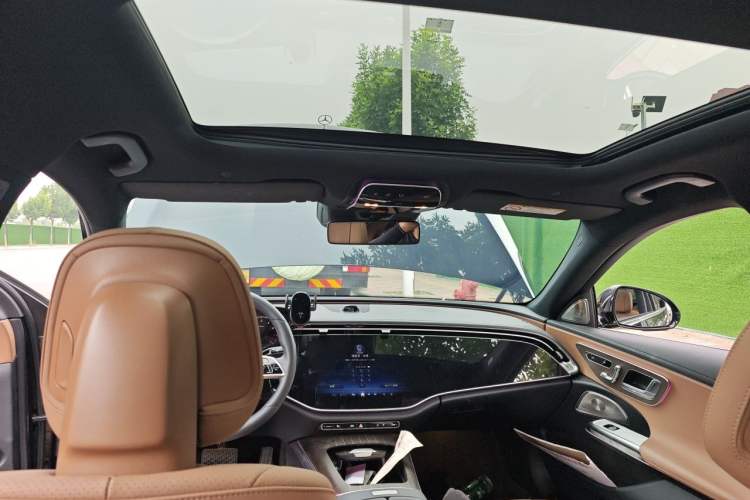 Used Mercedes-Benz E-Class 2024 E 300 L Luxury Model Headliner