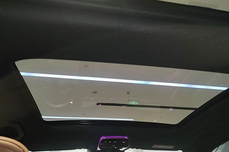 Used Mercedes-Benz E-Class 2024 Facelift E 300 L Luxury Edition Headliner