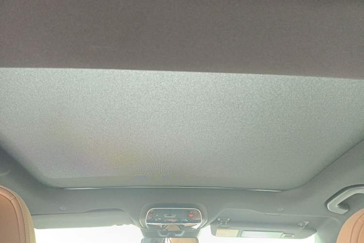 Used Mercedes-Benz E-Class 2024 E 260 L Headliner