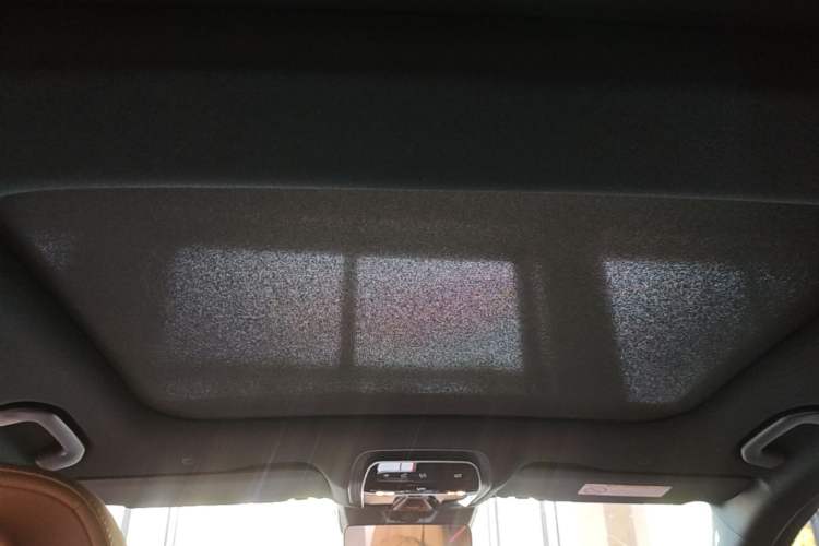 Used Mercedes-Benz E-Class 2024 Facelift E 300 L Luxury Edition Headliner