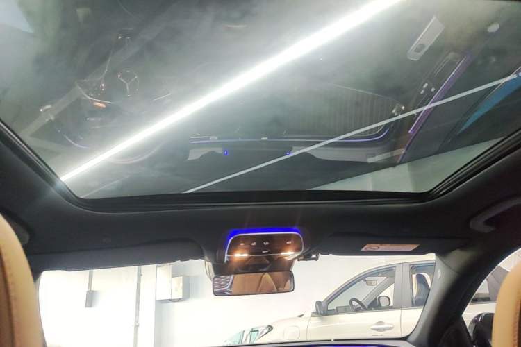 Used Mercedes-Benz E-Class 2024 Refresh E 300 L Stylish Edition Headliner