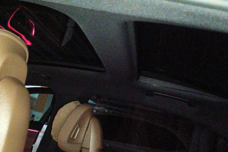 Used Mercedes-Benz E-Class 2024 Refresh E 300 L Stylish Edition Headliner