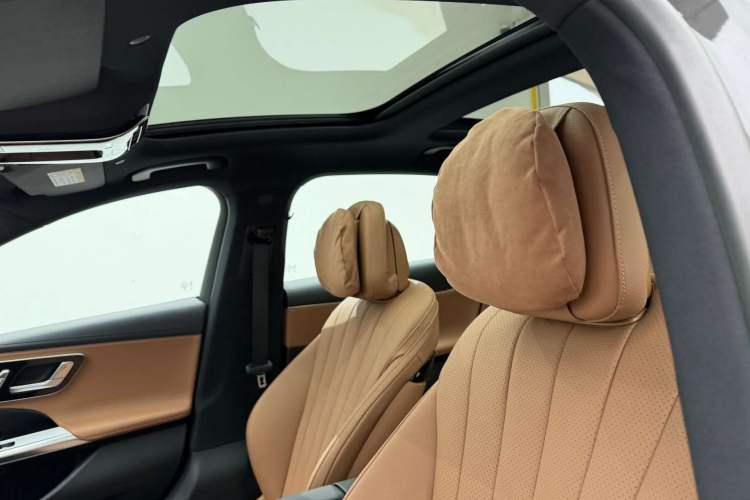 Used Mercedes-Benz E-Class 2024 E 260 L Headliner