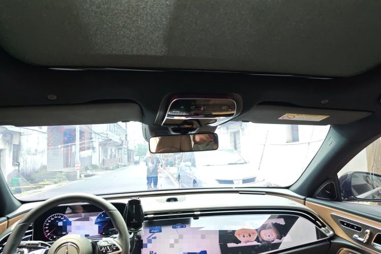 Used Mercedes-Benz E-Class 2024 Facelift E 300 L Luxury Edition Headliner