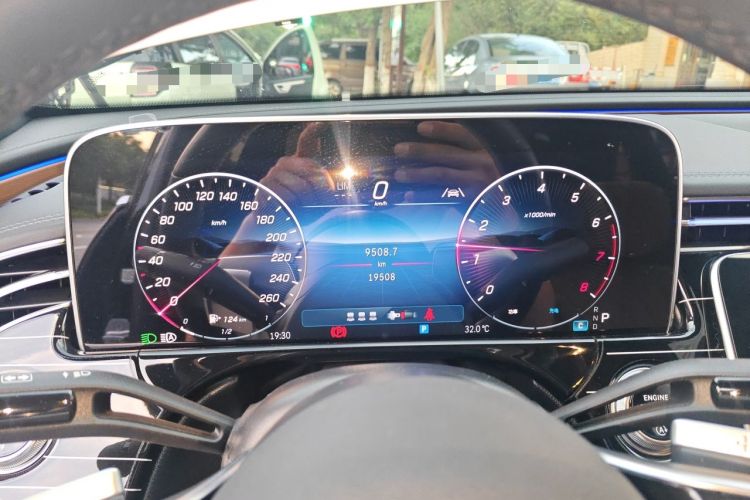 Used Mercedes-Benz E-Class 2024 E 260 L Instrument Cluster