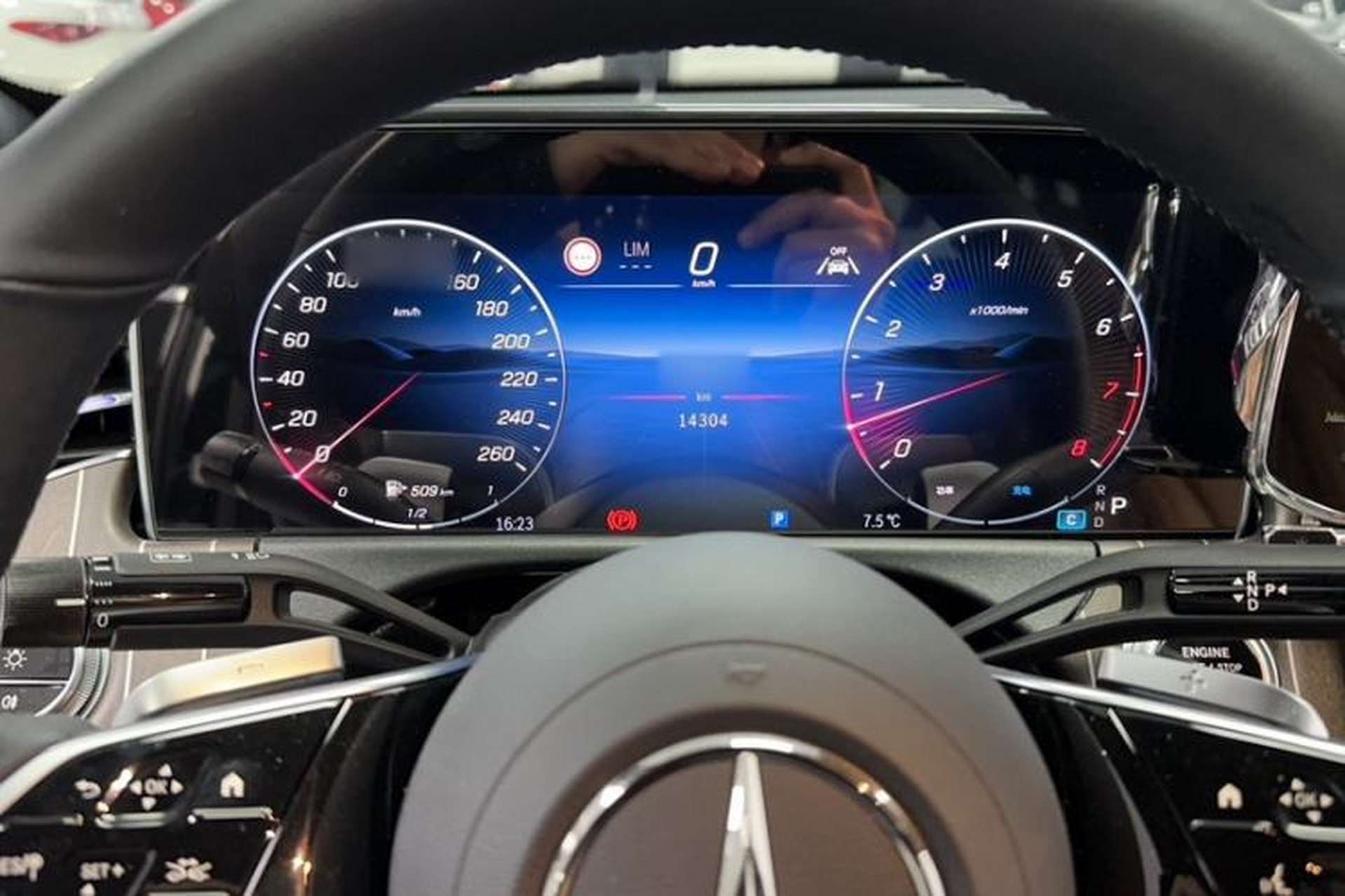 Used Mercedes-Benz E-Class 2024 Refresh E 300 L Stylish Edition Instrument Cluster
