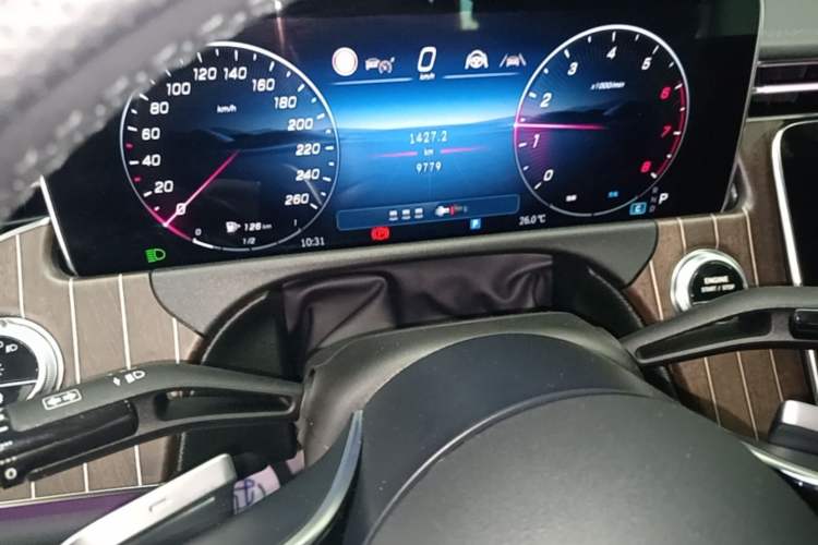 Used Mercedes-Benz E-Class 2024 Refresh E 300 L Stylish Edition Instrument Cluster