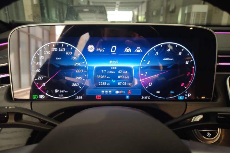 Used Mercedes-Benz E-Class 2024 Refresh E 300 L Stylish Edition Instrument Cluster