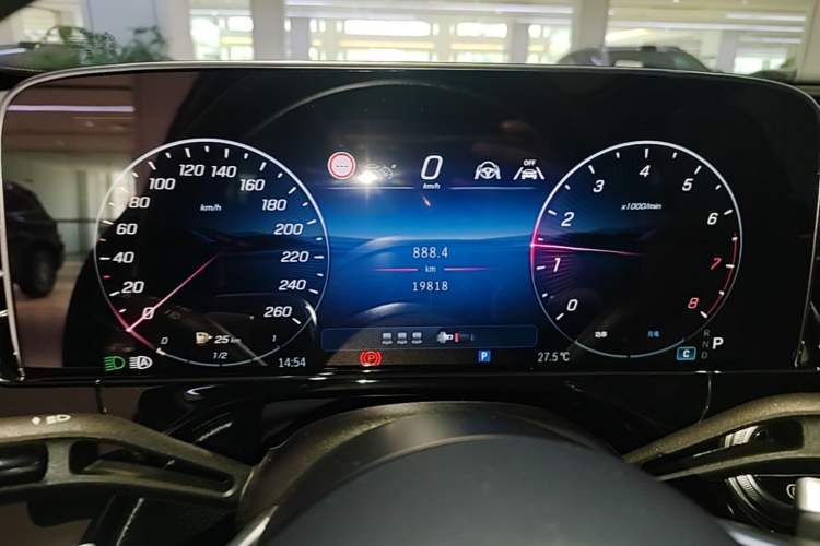 Used Mercedes-Benz E-Class 2024 Facelift E 300 L Luxury Edition Instrument Cluster