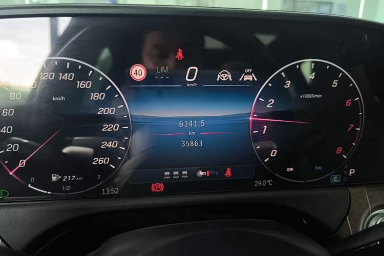 Used Mercedes-Benz E-Class 2024 Refresh E 300 L Stylish Edition Instrument Cluster