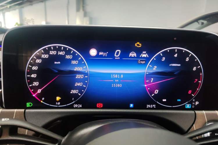 Used Mercedes-Benz E-Class 2024 Refresh E 300 L Stylish Edition Instrument Cluster