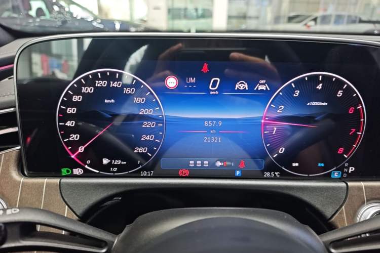 Used Mercedes-Benz E-Class 2024 E 300 L Stylish Model Instrument Cluster
