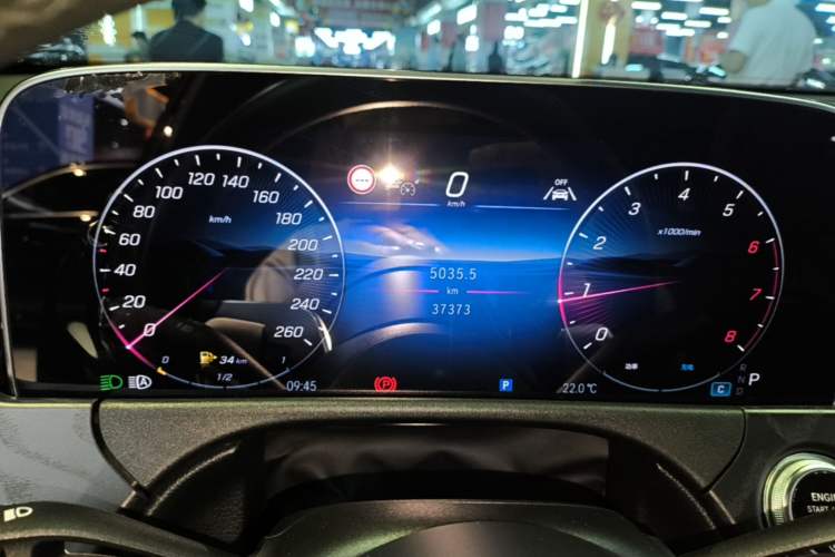 Used Mercedes-Benz E-Class 2024 Refresh E 300 L Stylish Edition Instrument Cluster