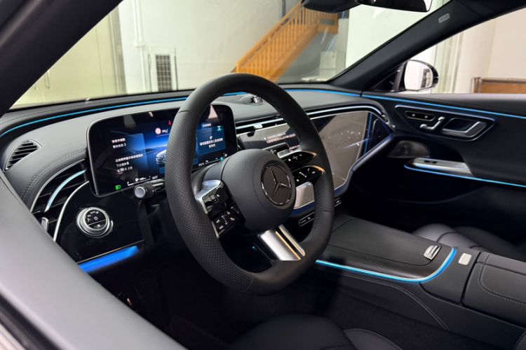 Used Mercedes-Benz E-Class 2024 Revised E 300 L Luxury Sports Edition Interior 1