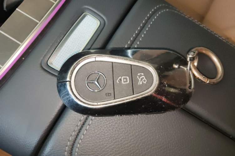 Used Mercedes-Benz E-Class 2024 E 300 L Luxury Model Interior 1