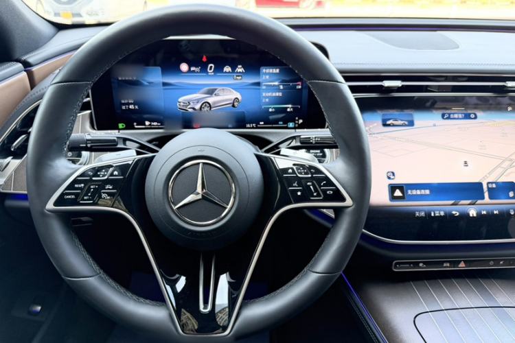 Used Mercedes-Benz E-Class 2024 Refresh E 300 L Stylish Edition Interior 1